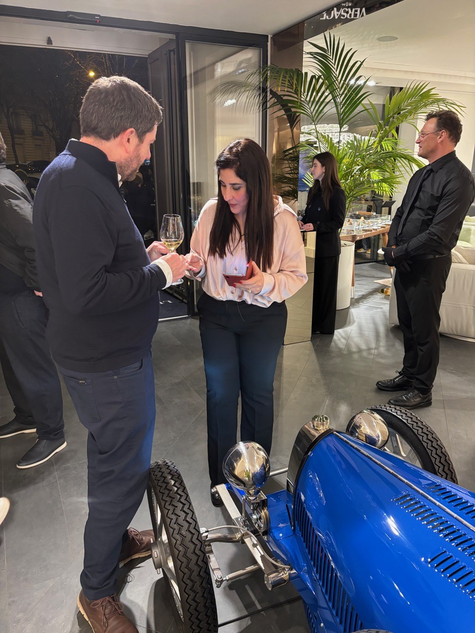 invitation artistique dans les galleries et musées